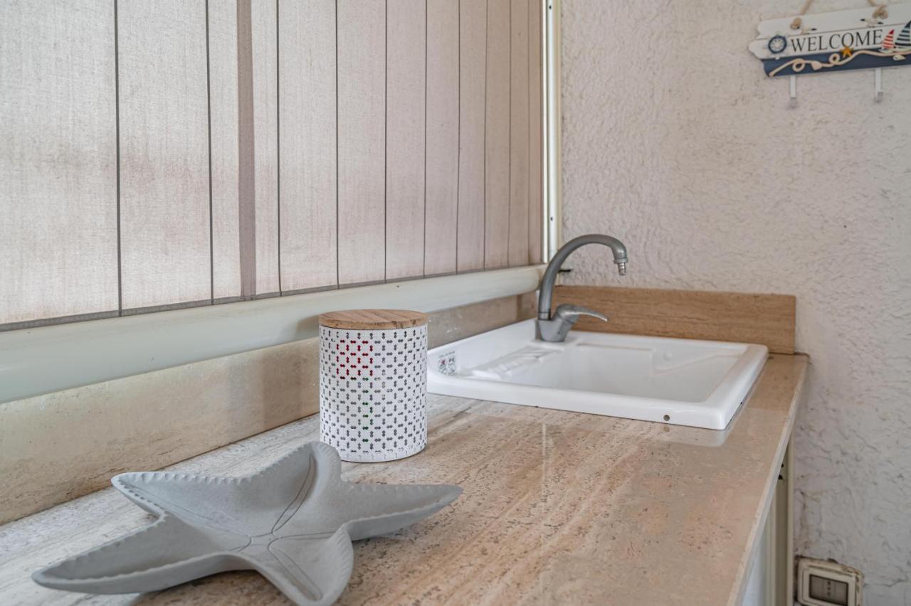 Ferienwohnung Naxos Bay Flat With Terrace 50 Meters From The Sea Giardini-Naxos Exterior foto