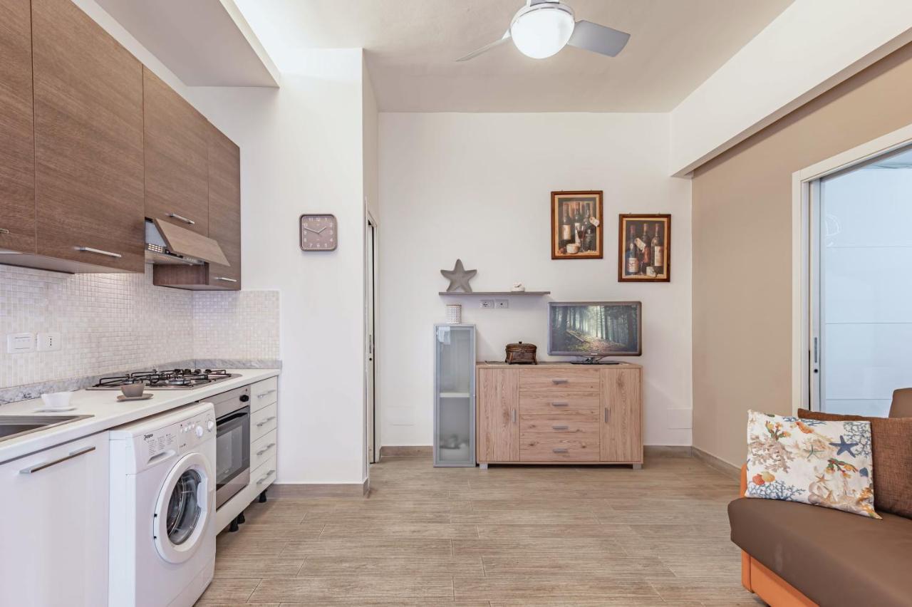 Ferienwohnung Naxos Bay Flat With Terrace 50 Meters From The Sea Giardini-Naxos Exterior foto