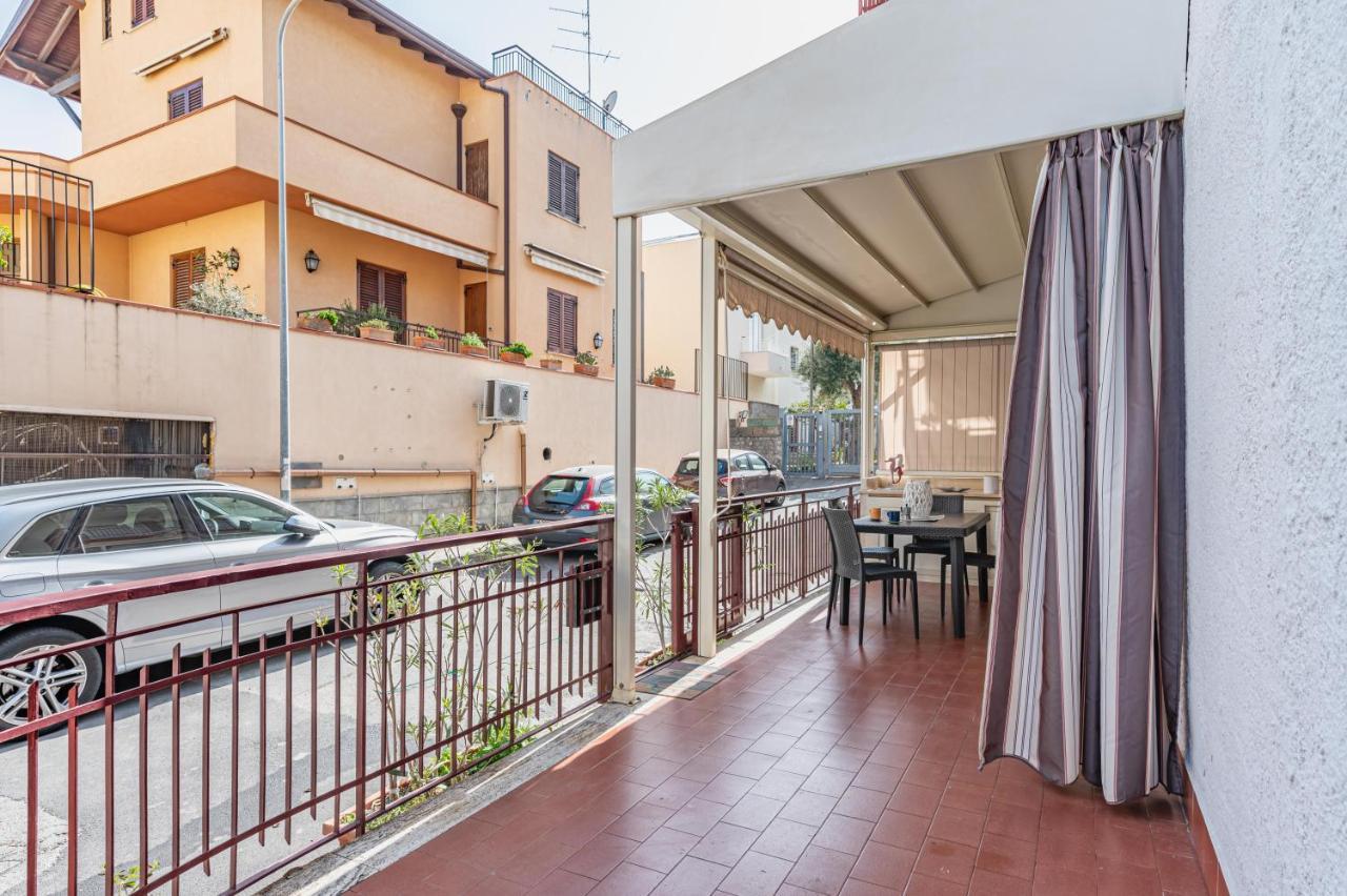 Ferienwohnung Naxos Bay Flat With Terrace 50 Meters From The Sea Giardini-Naxos Exterior foto